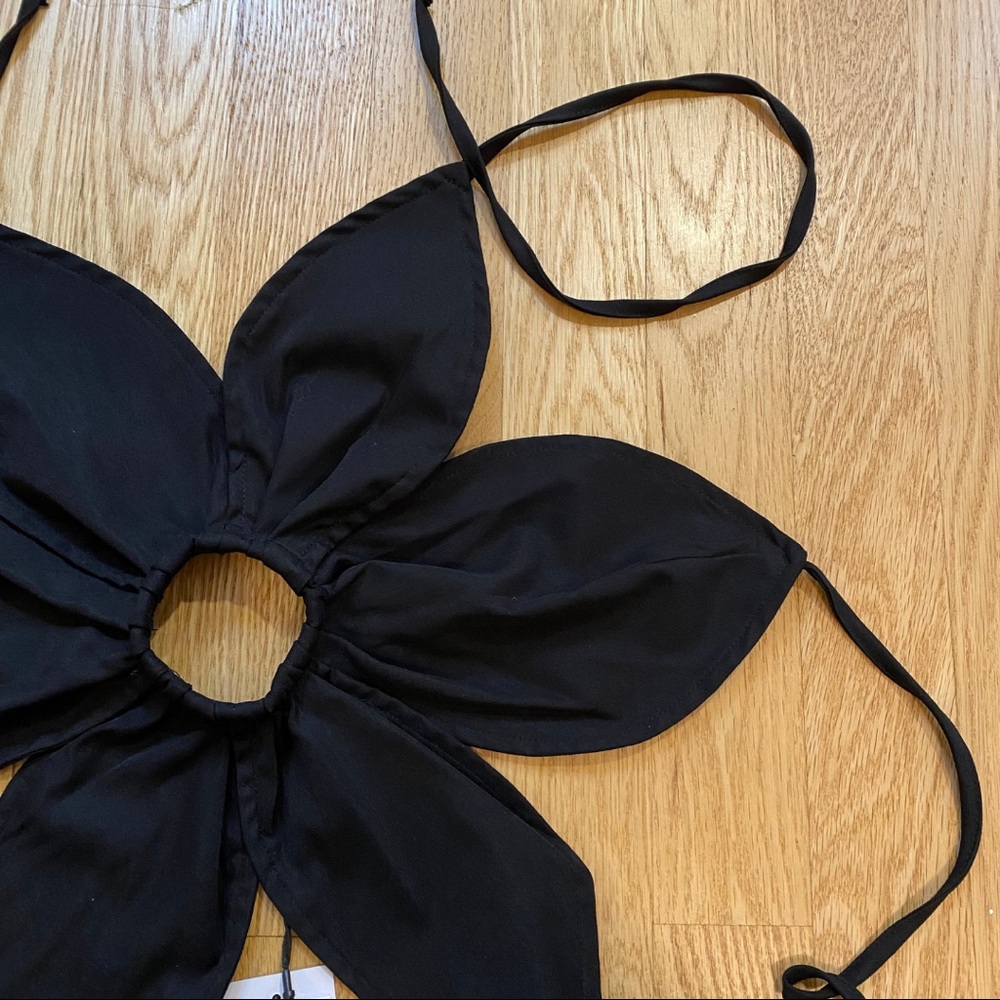 🖤 flower-shape top 🖤